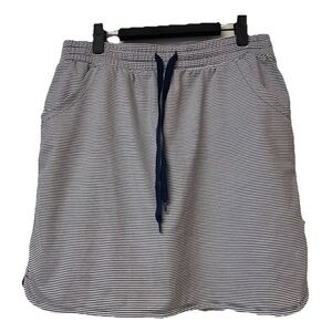 NWOT Duluth Trading Tennis Skirt Navy/White Size M tennis, golf, hiking